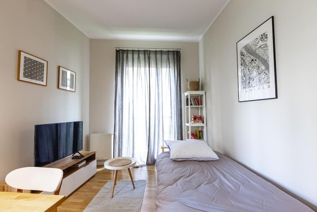 Bright And Cozy Apartment Near Park, With A Huge Terrace. วอร์ซอ ภายนอก รูปภาพ